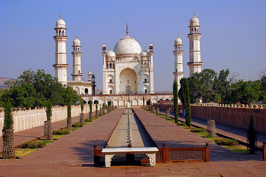 Bibi ka maqbara
Must-Visit Places in Aurangabad