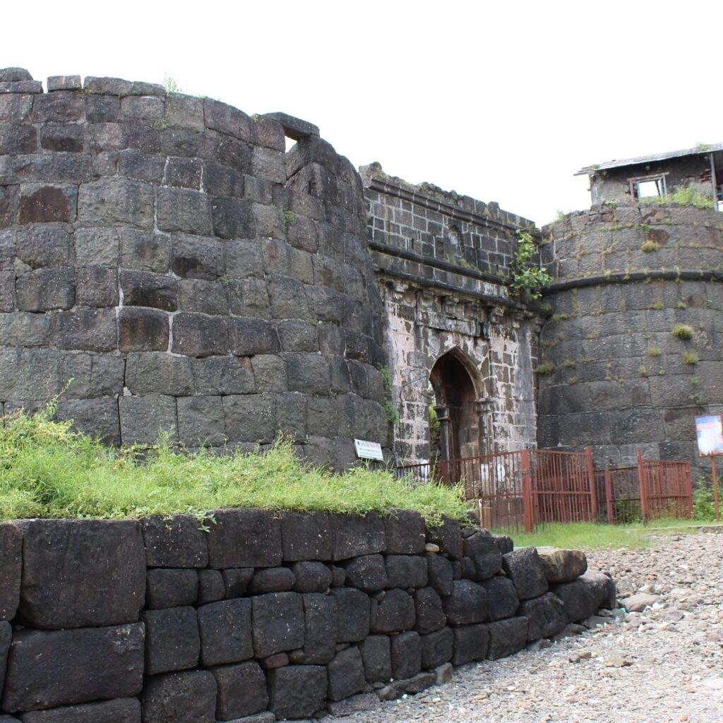 Kolaba Fort
Romantic Places Near Mumbai You Must Visit