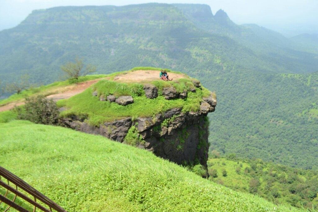 Panorama Point
Romantic Places Near Mumbai You Must Visit