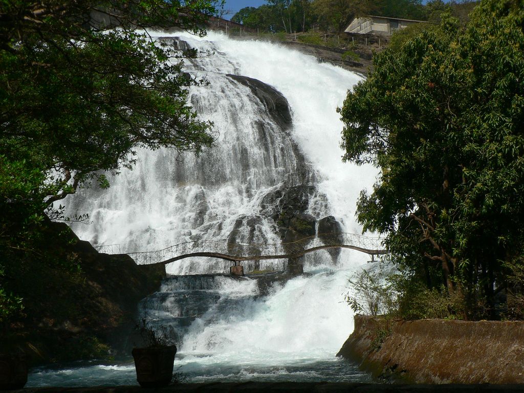 Randha Falls
Romantic Places Near Mumbai You Must Visit