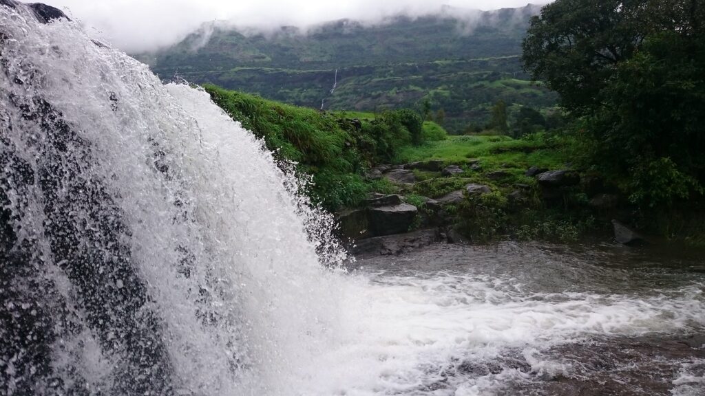 Bahdardara
The Ultimate Bucket List of Waterfalls to Explore near Mumbai in Rainy Season